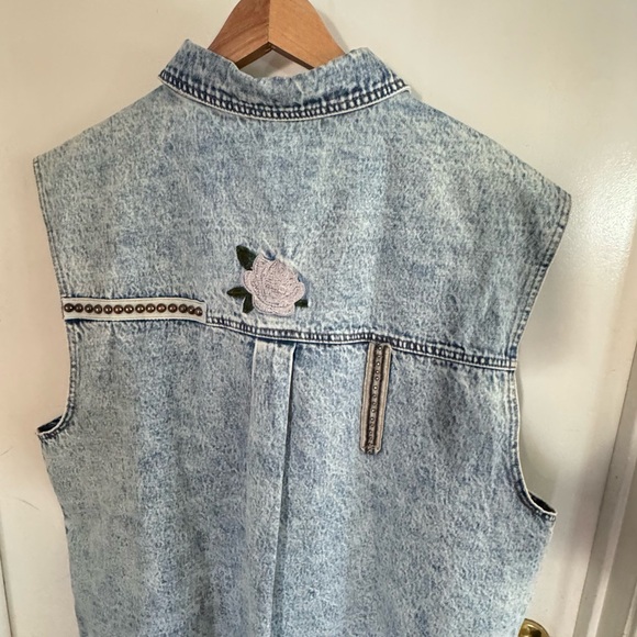 POL Blue Denim oversized Vest with Heart Patch LOVE sequins - Picture 17 of 17